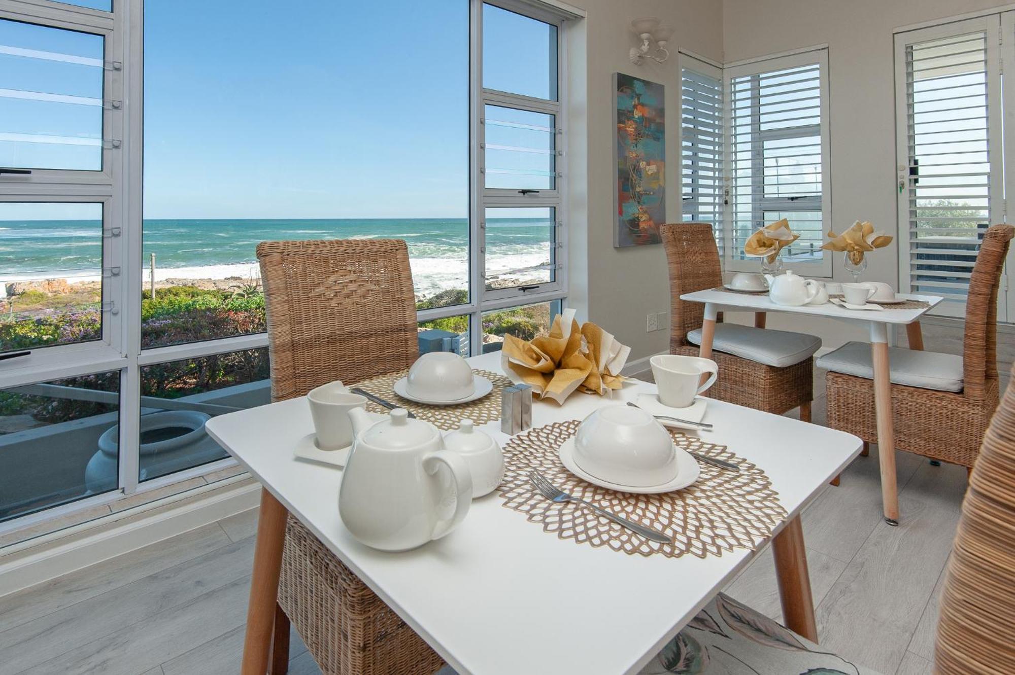 Absolute Ocean Boutique Guesthouse Hermanus Extérieur photo