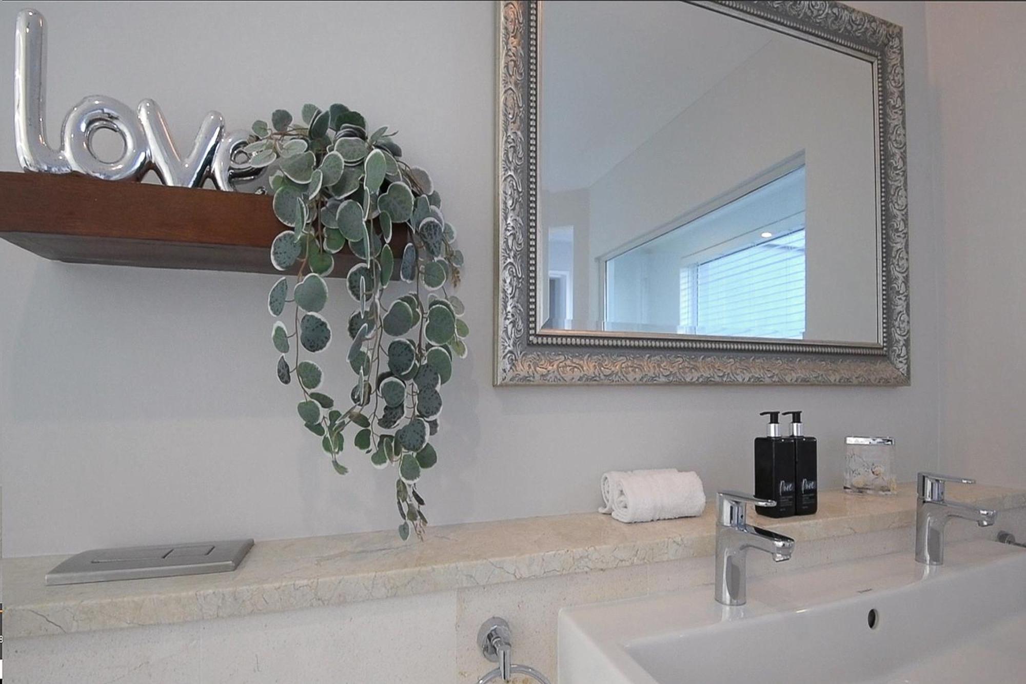 Absolute Ocean Boutique Guesthouse Hermanus Extérieur photo